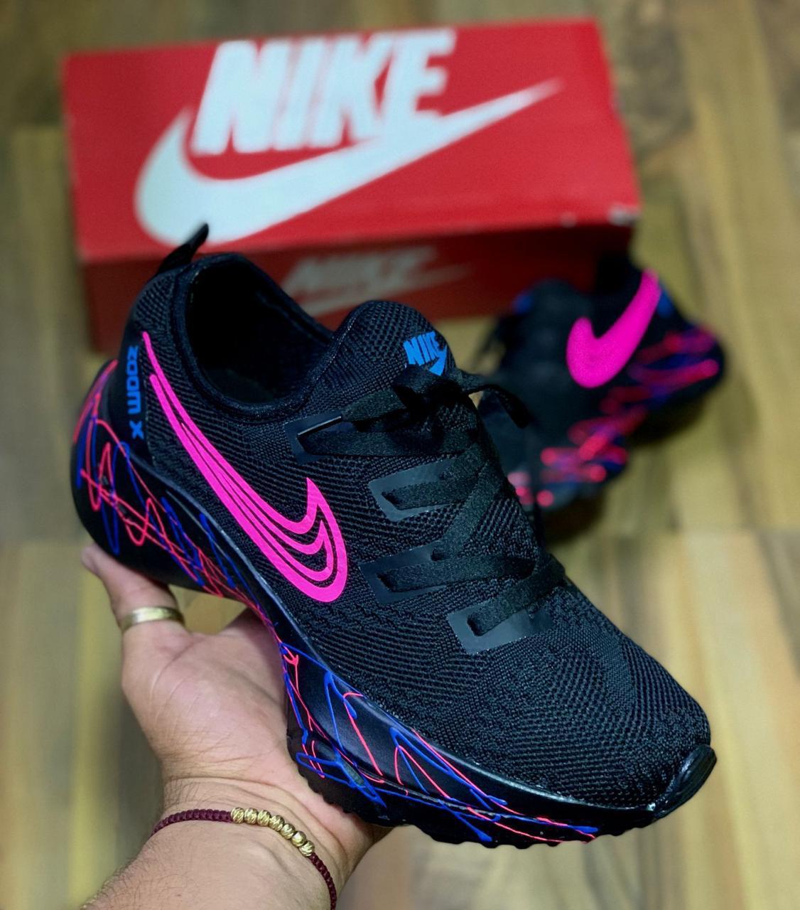 NIKE ZOOMX DAMA